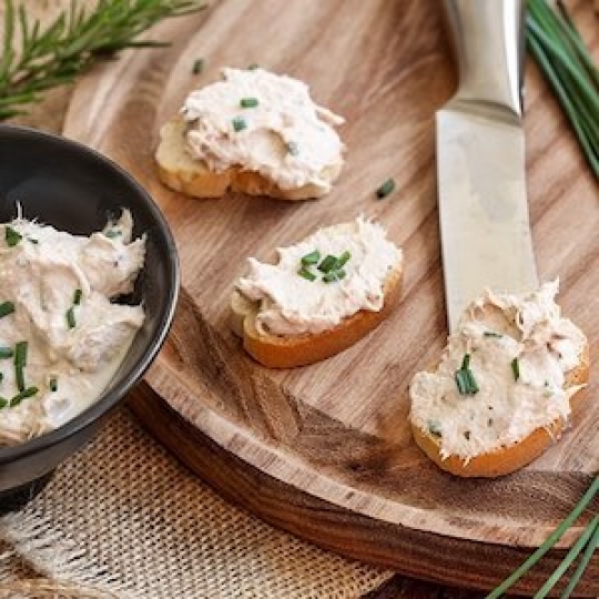 Découvrez notre recette de Rillettes de thon à la faisselle